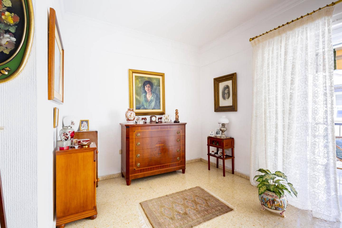 4 soveværelse Lejlighed til salg i Santa Cruz de Tenerife med garage - € 450.000 (Ref: 9999297)