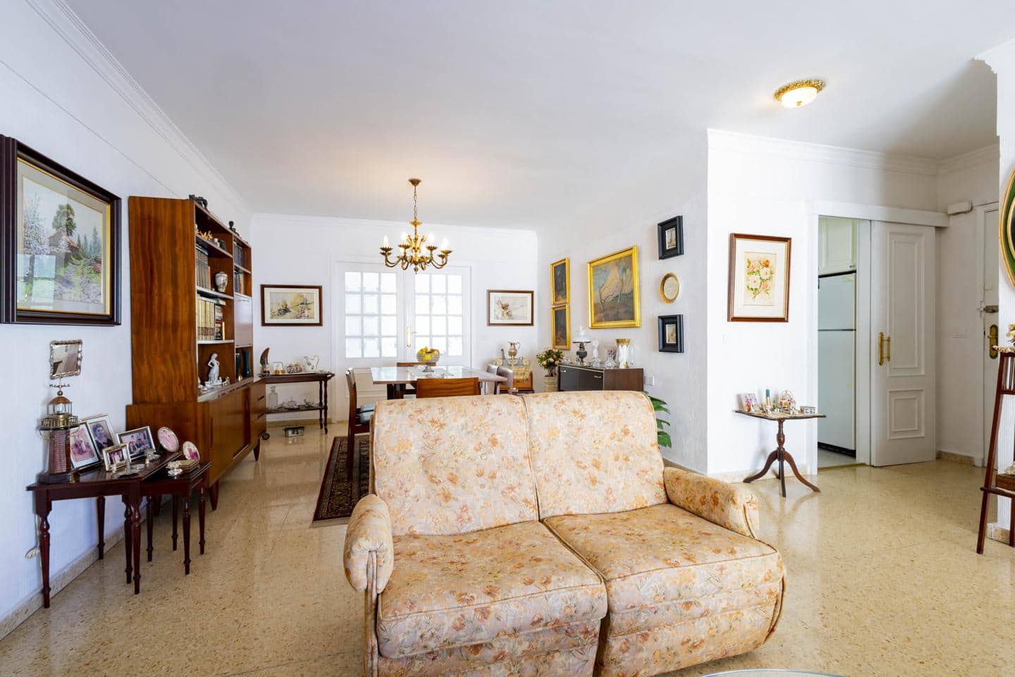 4 soveværelse Lejlighed til salg i Santa Cruz de Tenerife med garage - € 450.000 (Ref: 9999297)