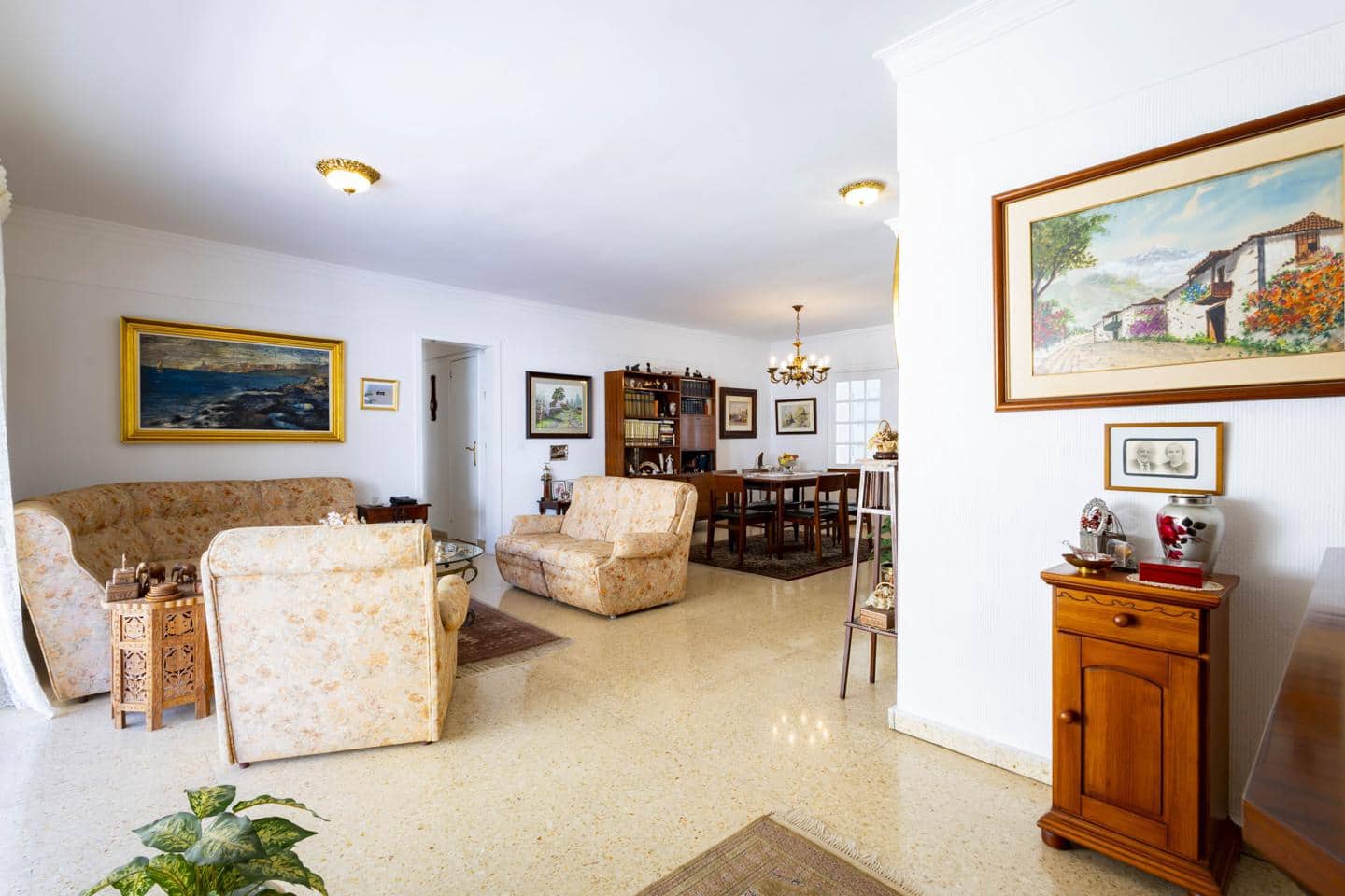 4 soveværelse Lejlighed til salg i Santa Cruz de Tenerife med garage - € 450.000 (Ref: 9999297)