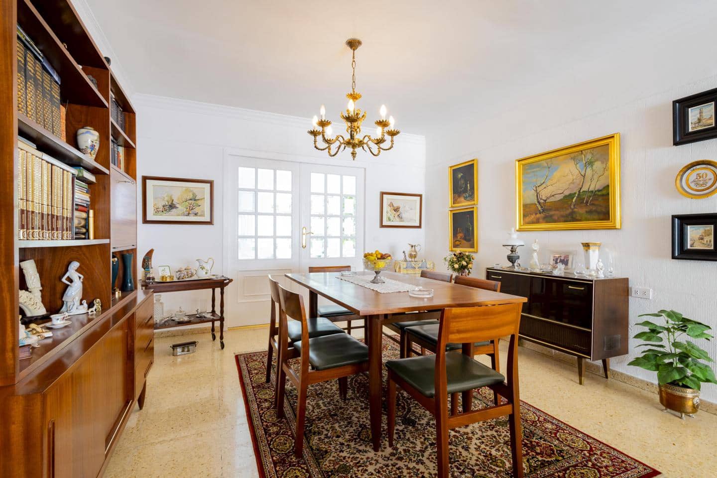 4 soveværelse Lejlighed til salg i Santa Cruz de Tenerife med garage - € 450.000 (Ref: 9999297)
