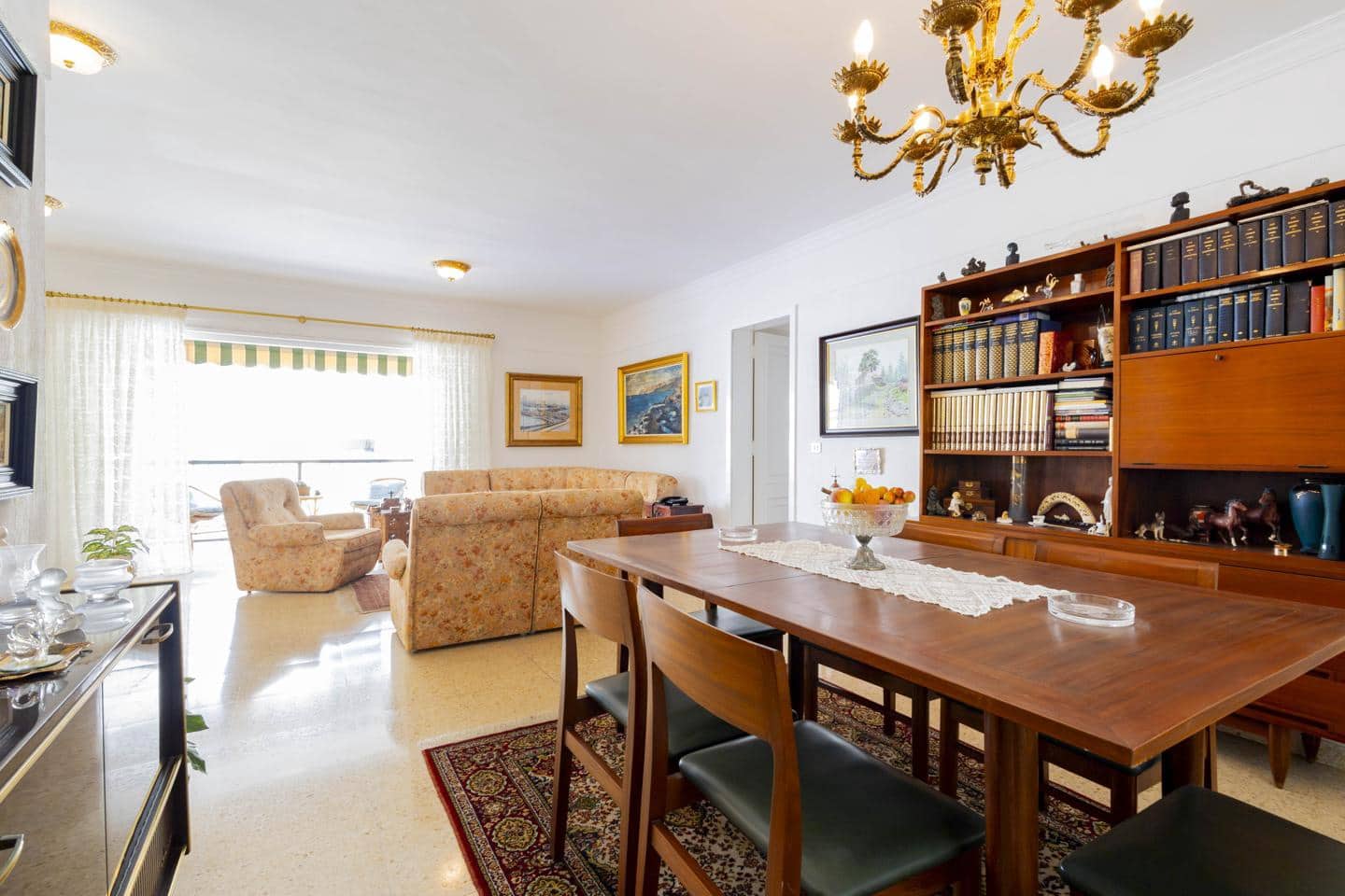 4 soveværelse Lejlighed til salg i Santa Cruz de Tenerife med garage - € 450.000 (Ref: 9999297)