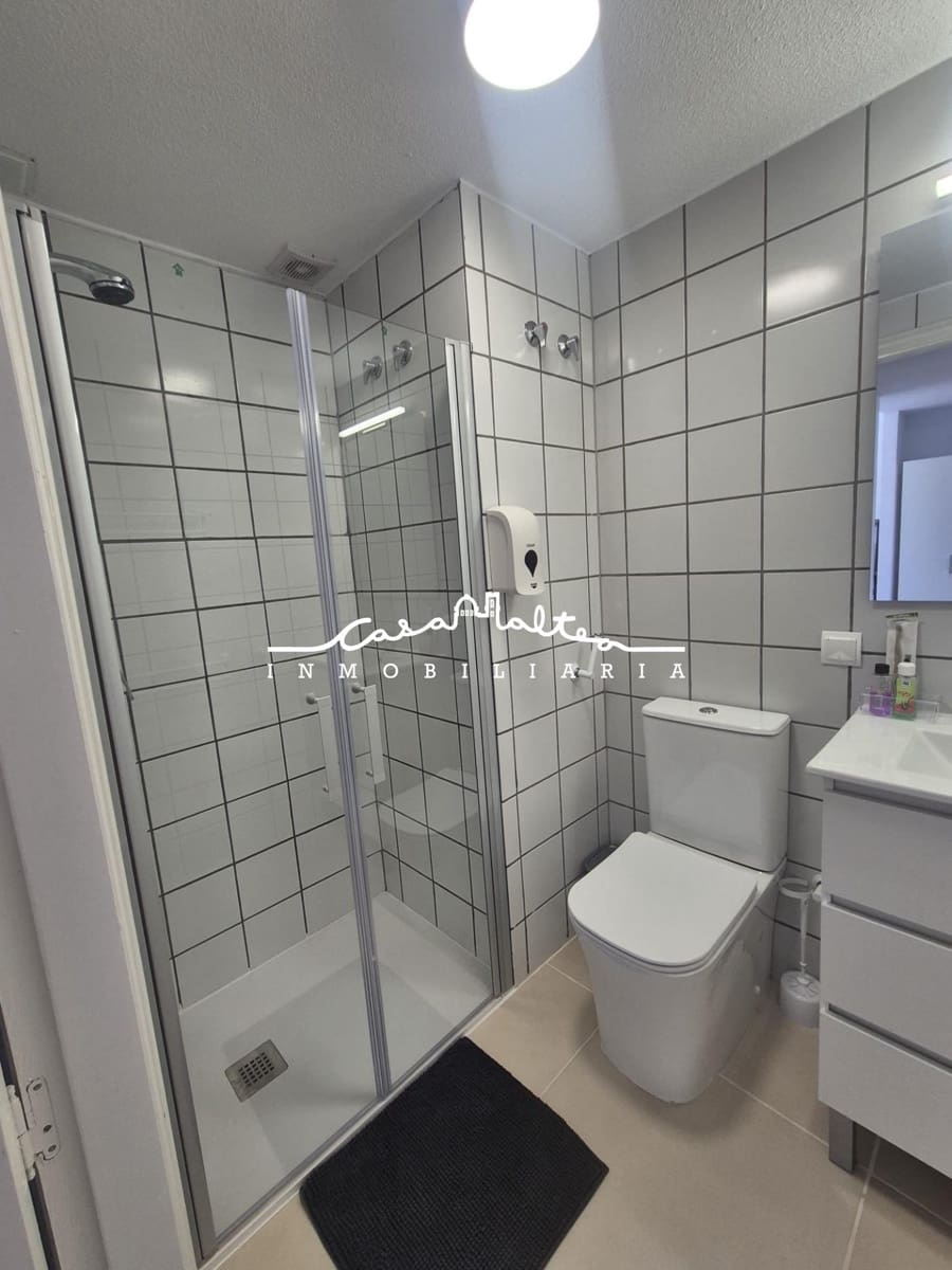 2 bedroom Apartment for rent in Alfaz del Pi / L'Alfas del Pi with pool - € 1,500 (Ref: 10015704)