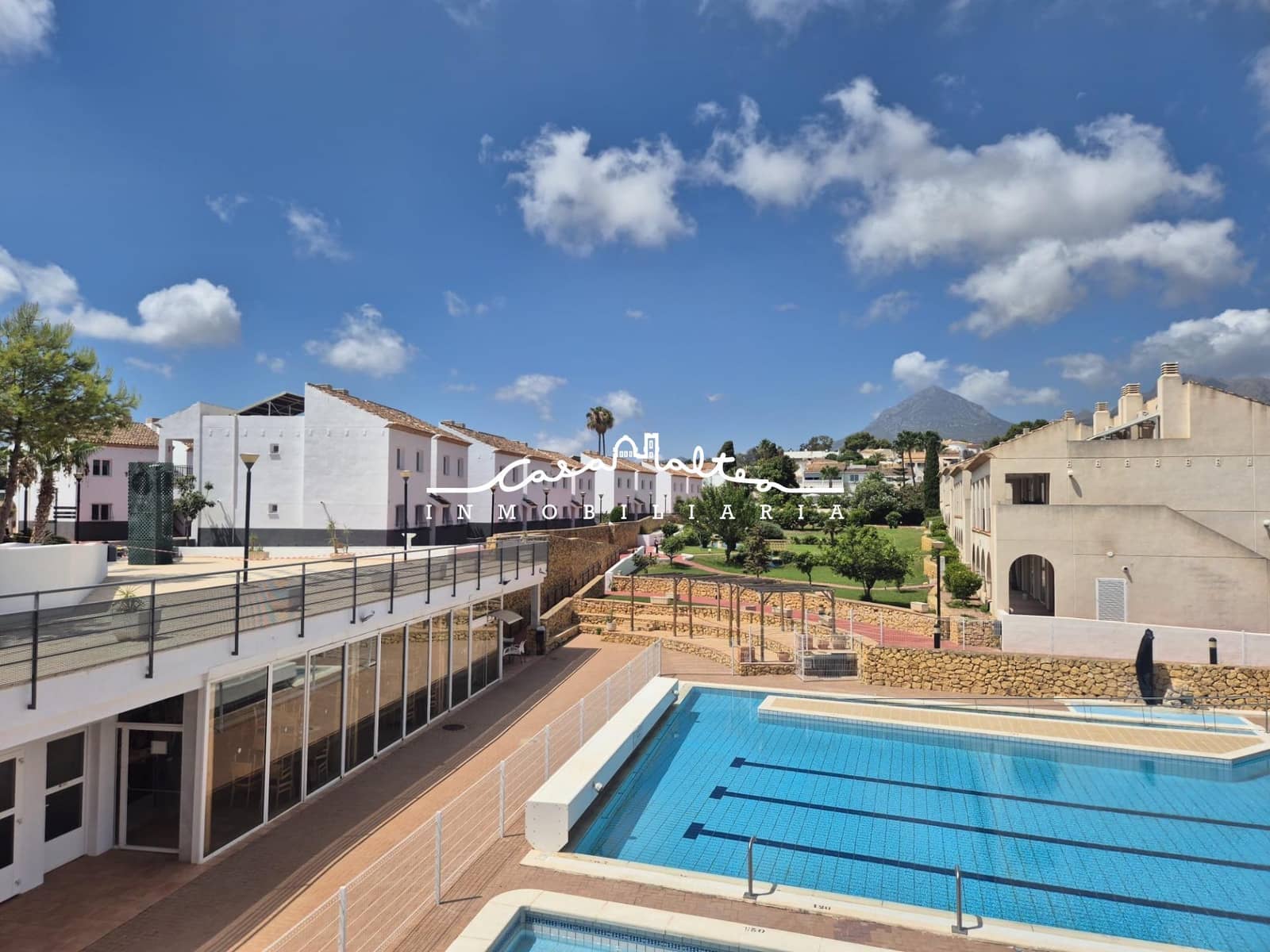 2 bedroom Apartment for rent in Alfaz del Pi / L'Alfas del Pi with pool - € 1,500 (Ref: 10015704)
