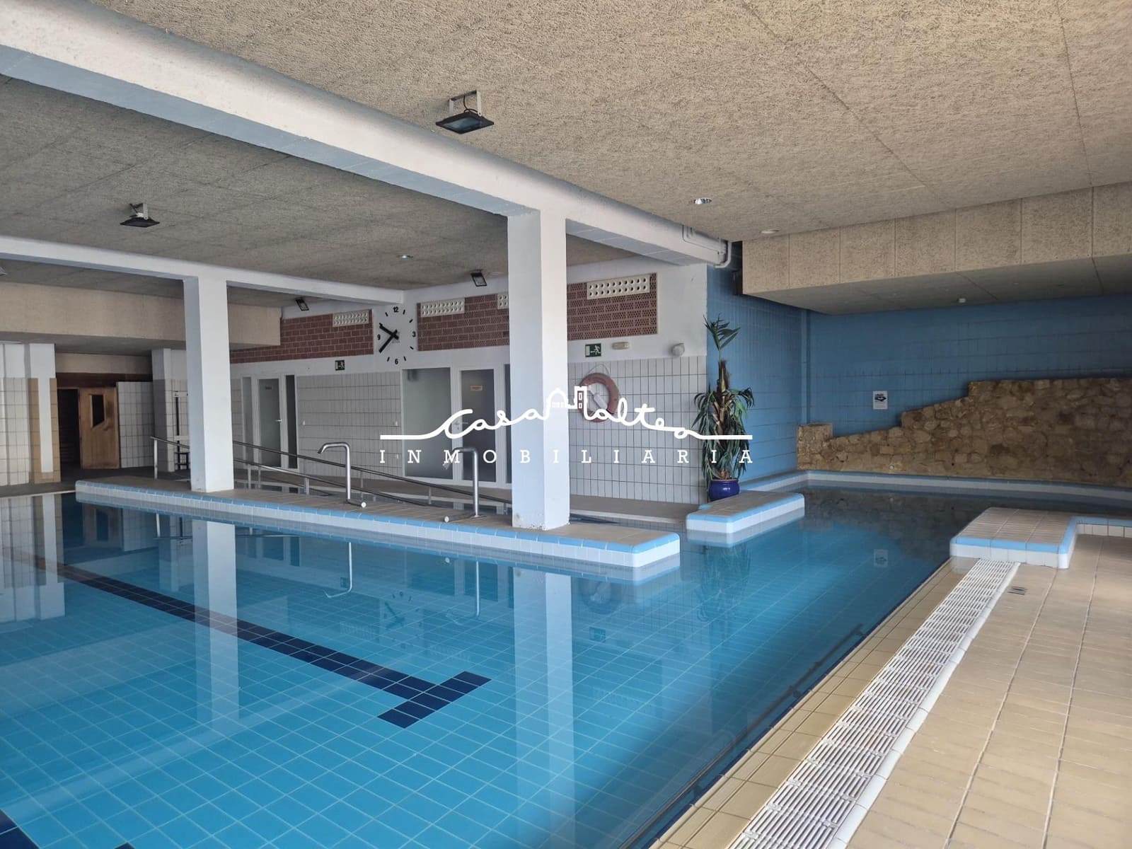 2 bedroom Apartment for rent in Alfaz del Pi / L'Alfas del Pi with pool - € 1,500 (Ref: 10015704)