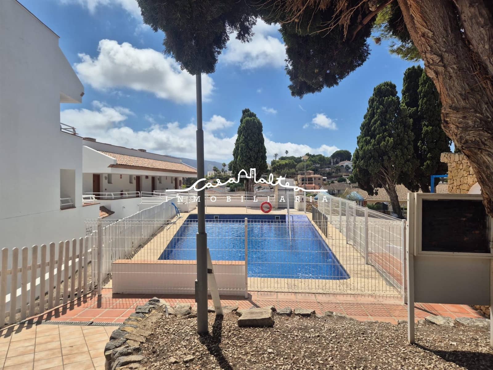 2 bedroom Apartment for rent in Alfaz del Pi / L'Alfas del Pi with pool - € 1,500 (Ref: 10015704)
