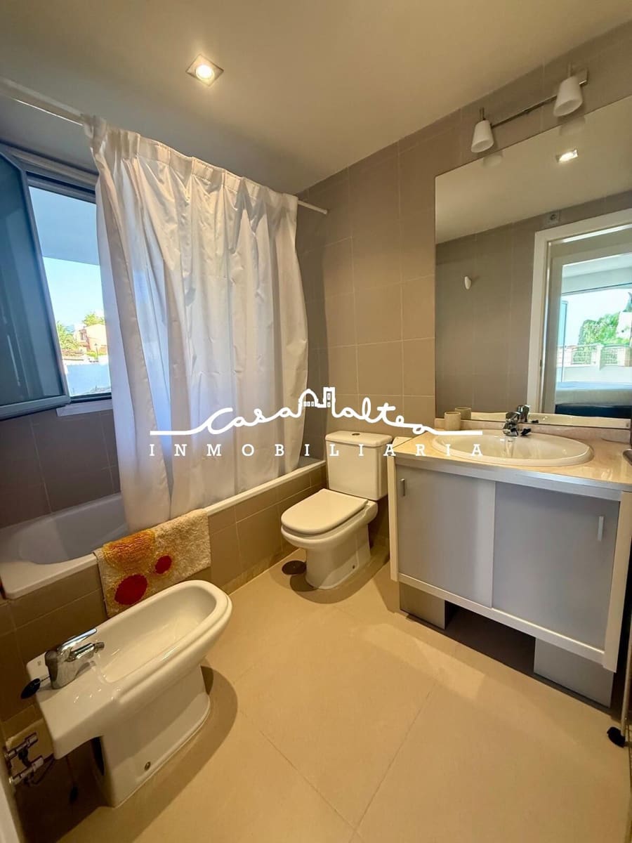 Villa/Maison de 4 chambres à louer à Altea avec piscine garage - 2 800 € (Ref: 10015705)