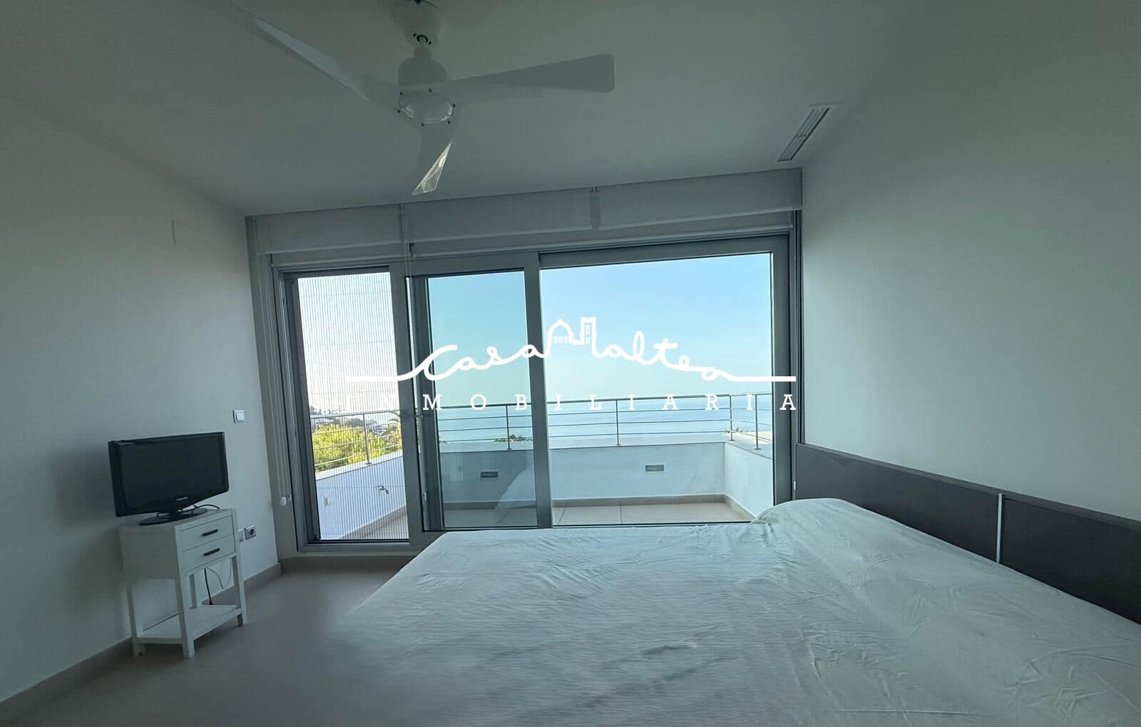 Villa/Maison de 4 chambres à louer à Altea avec piscine garage - 2 800 € (Ref: 10015705)