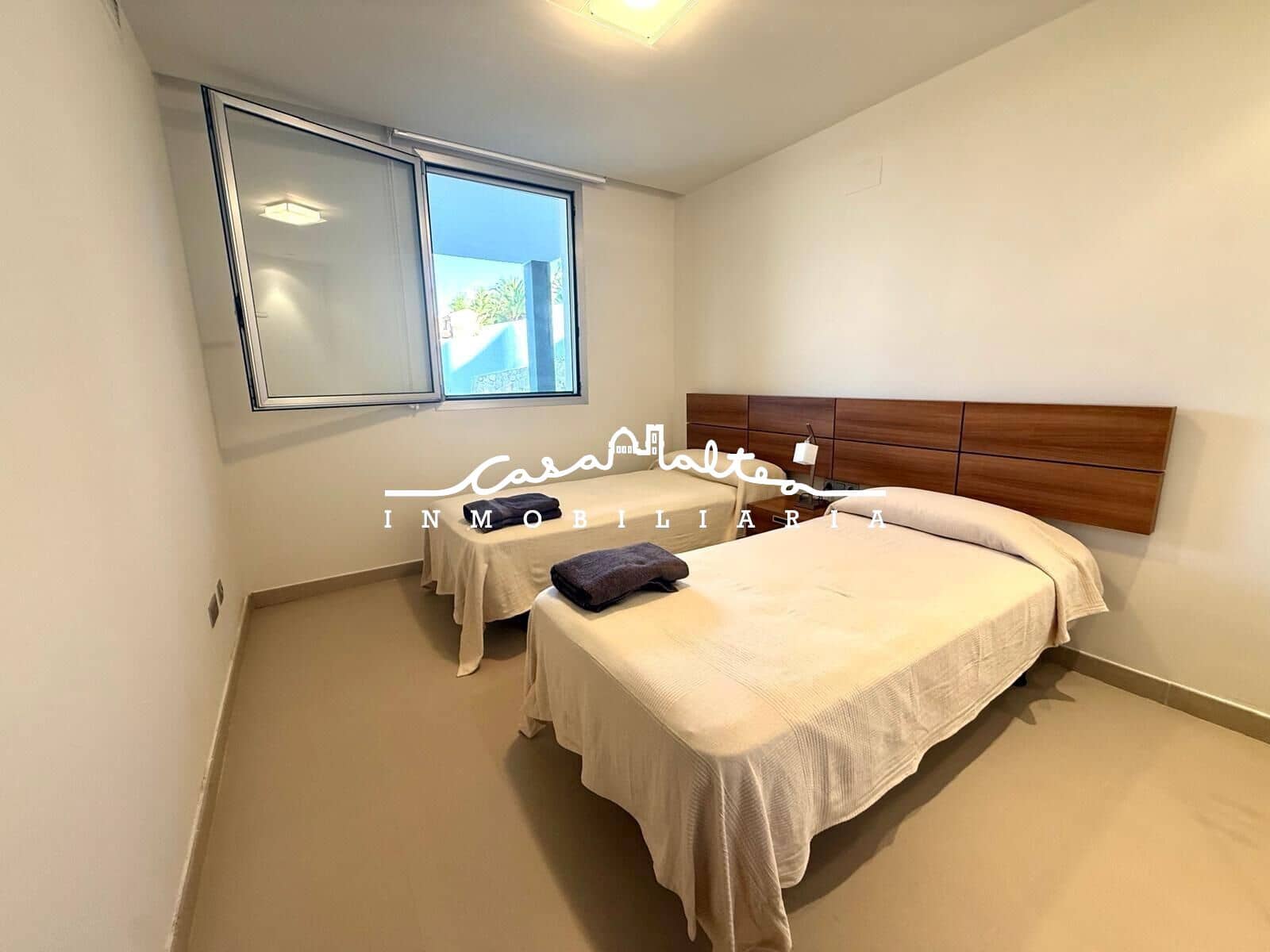 Villa/Maison de 4 chambres à louer à Altea avec piscine garage - 2 800 € (Ref: 10015705)