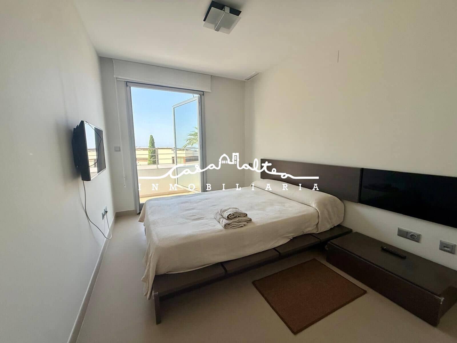 Villa/Maison de 4 chambres à louer à Altea avec piscine garage - 2 800 € (Ref: 10015705)