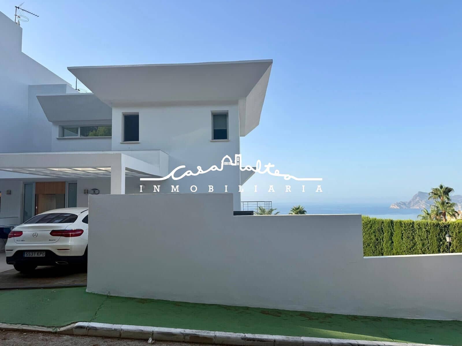 Villa/Maison de 4 chambres à louer à Altea avec piscine garage - 2 800 € (Ref: 10015705)
