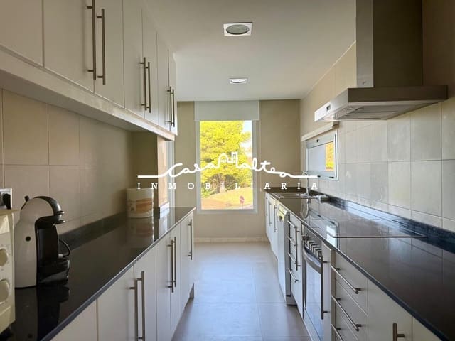 Villa/Maison de 4 chambres à louer à Altea avec piscine garage - 2 800 € (Ref: 10015705)