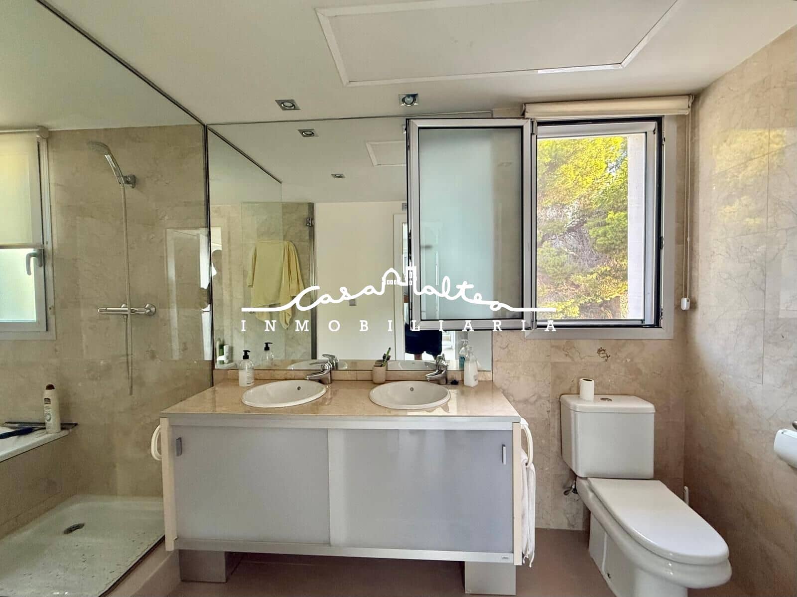 Villa/Maison de 4 chambres à louer à Altea avec piscine garage - 2 800 € (Ref: 10015705)