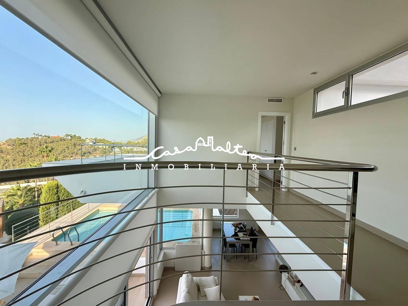 Villa/Maison de 4 chambres à louer à Altea avec piscine garage - 2 800 € (Ref: 10015705)