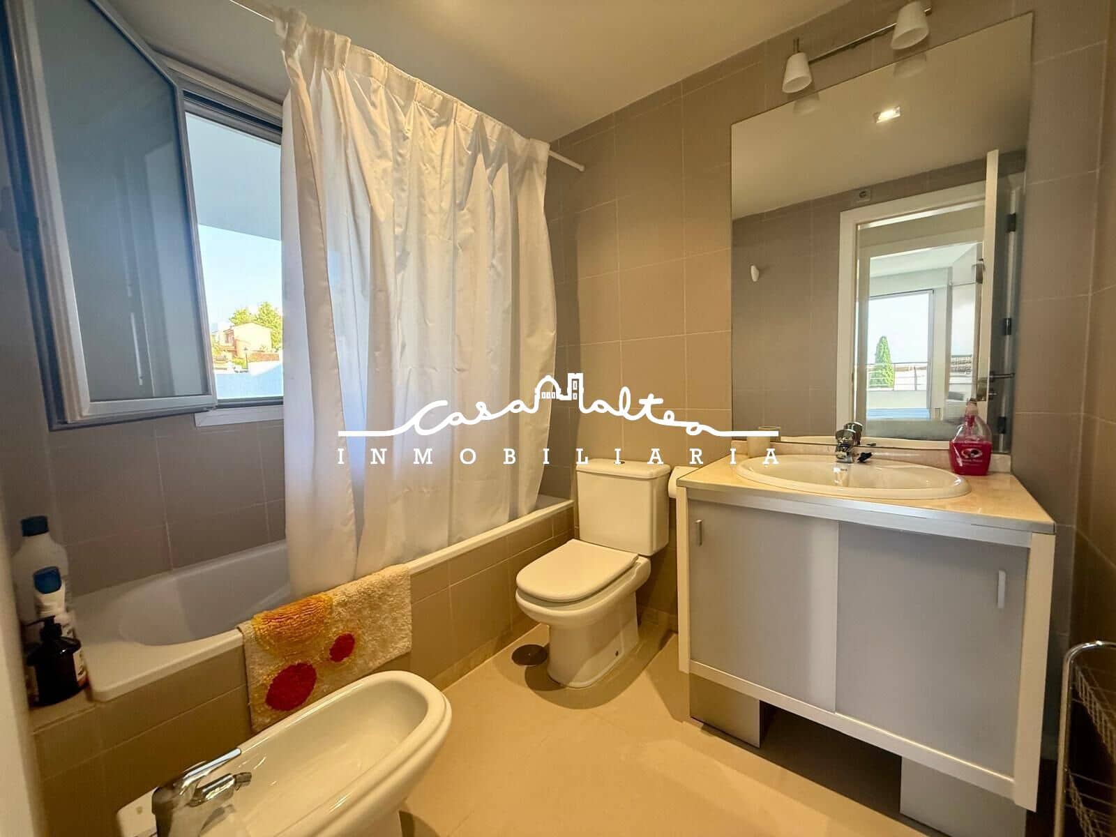 Villa/Maison de 4 chambres à louer à Altea avec piscine garage - 2 800 € (Ref: 10015705)