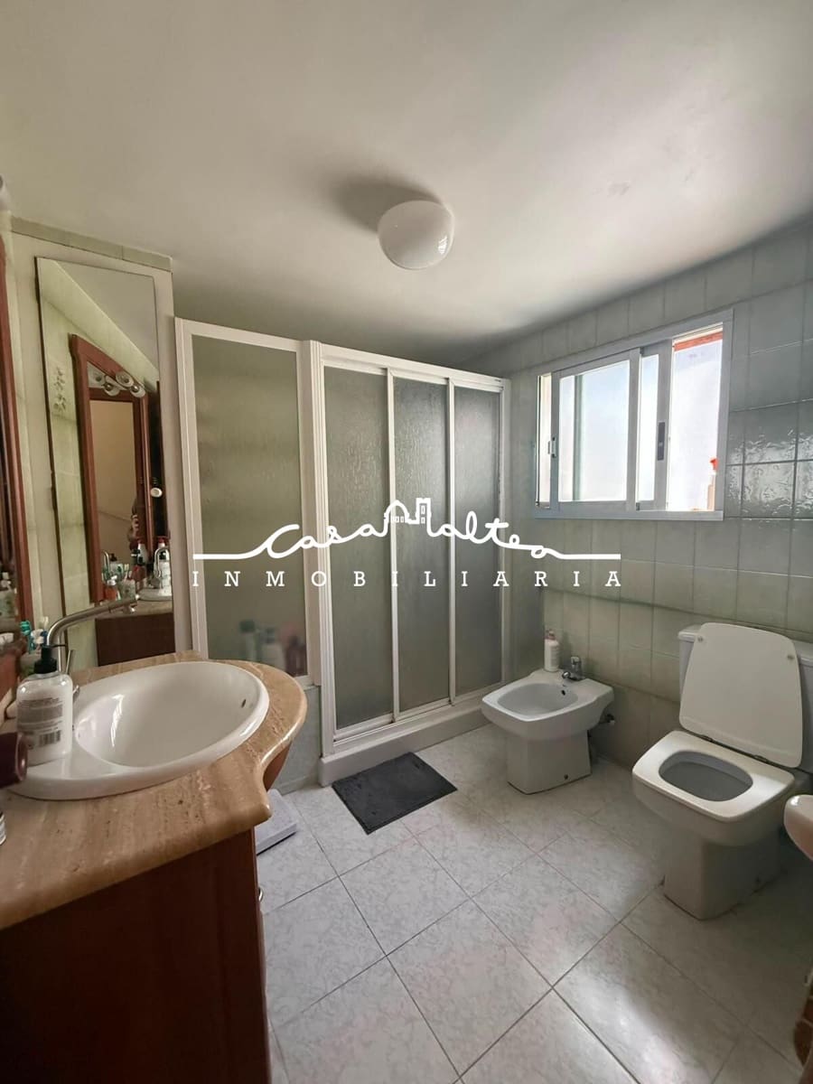 4 bedroom Townhouse for sale in Callosa d'En Sarria - € 195,000 (Ref: 10022584)