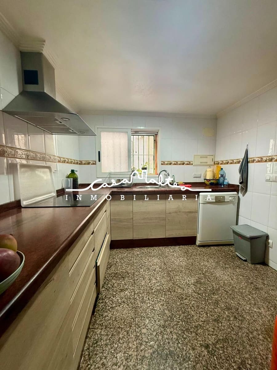 4 bedroom Townhouse for sale in Callosa d'En Sarria - € 195,000 (Ref: 10022584)