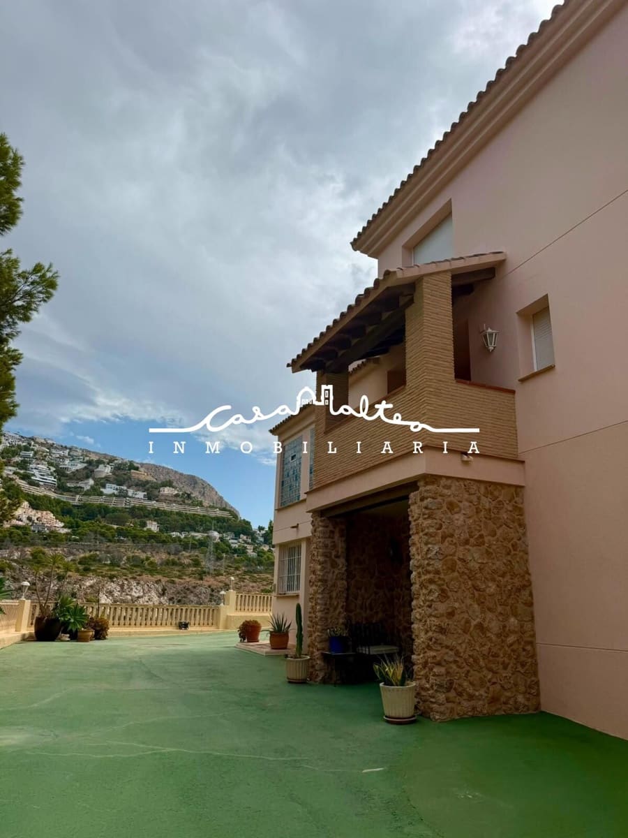 5 sovrum Villa till salu i Altea med garage - 1 800 000 € (Ref: 10030688)
