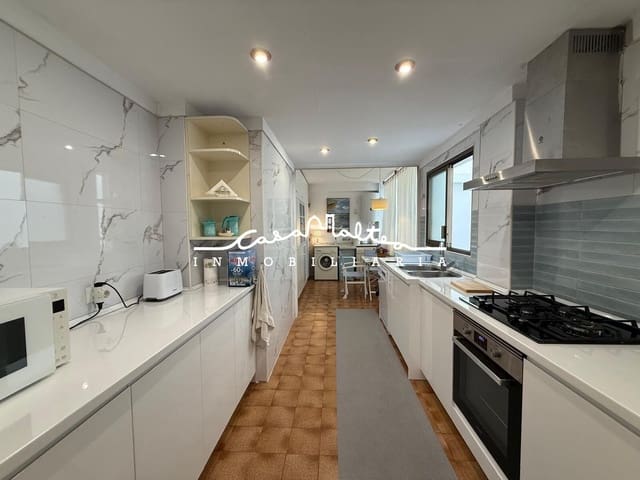 3 slaapkamer Flat te huur in Altea - € 900 (Ref: 10078247)