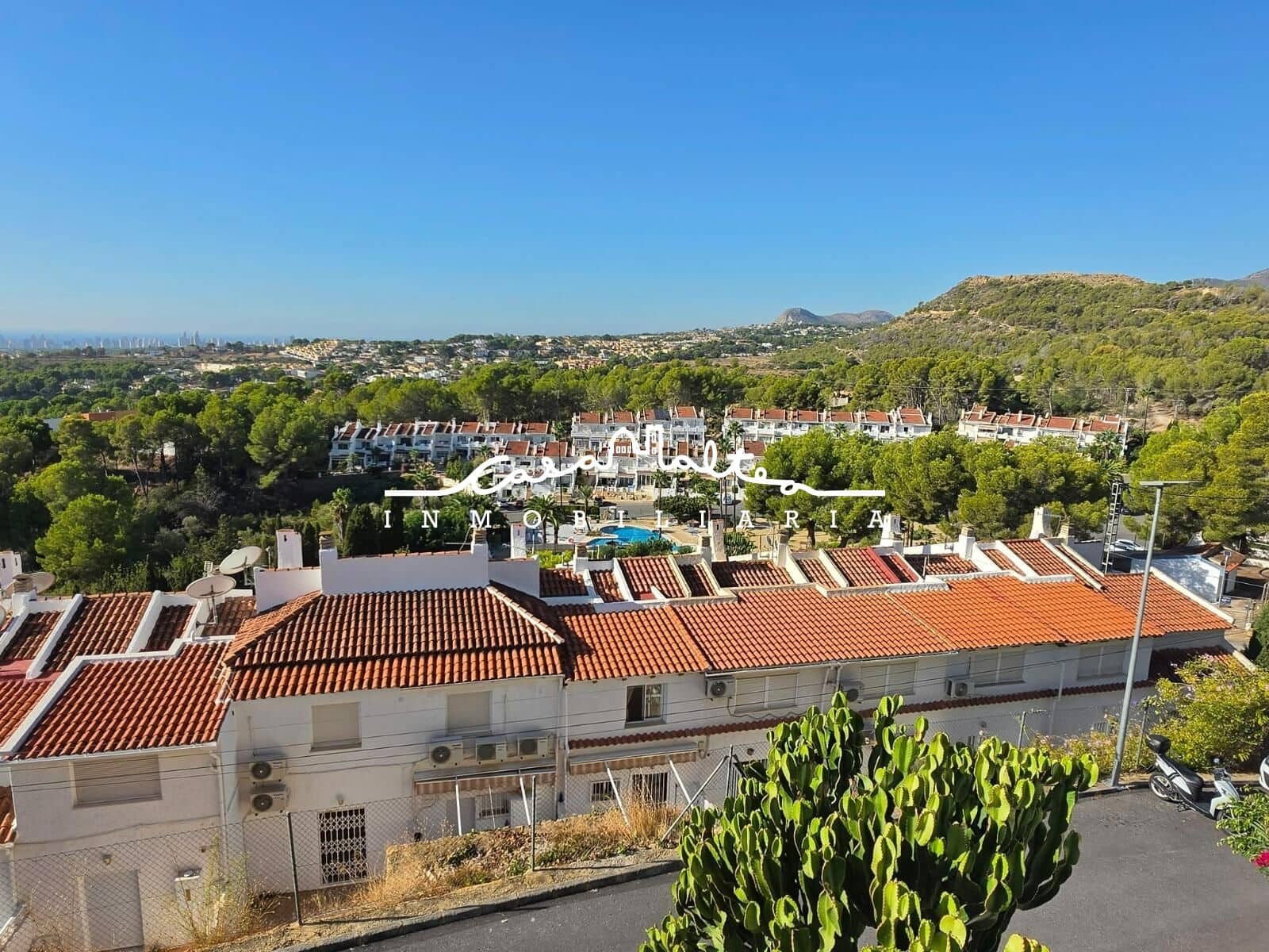 4 camera da letto Bungalow in vendita in Alfaz del Pi / L'Alfas del Pi con piscina - 349.000 € (Rif: 10130059)