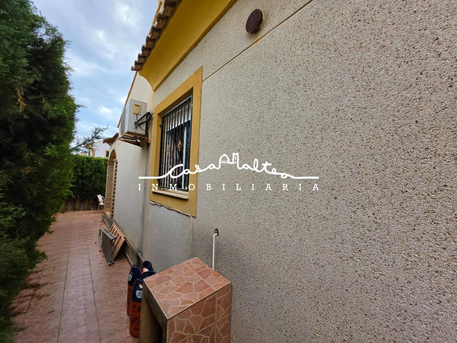 2 bedroom Villa for sale in Polop with pool - € 220,000 (Ref: 10161633)