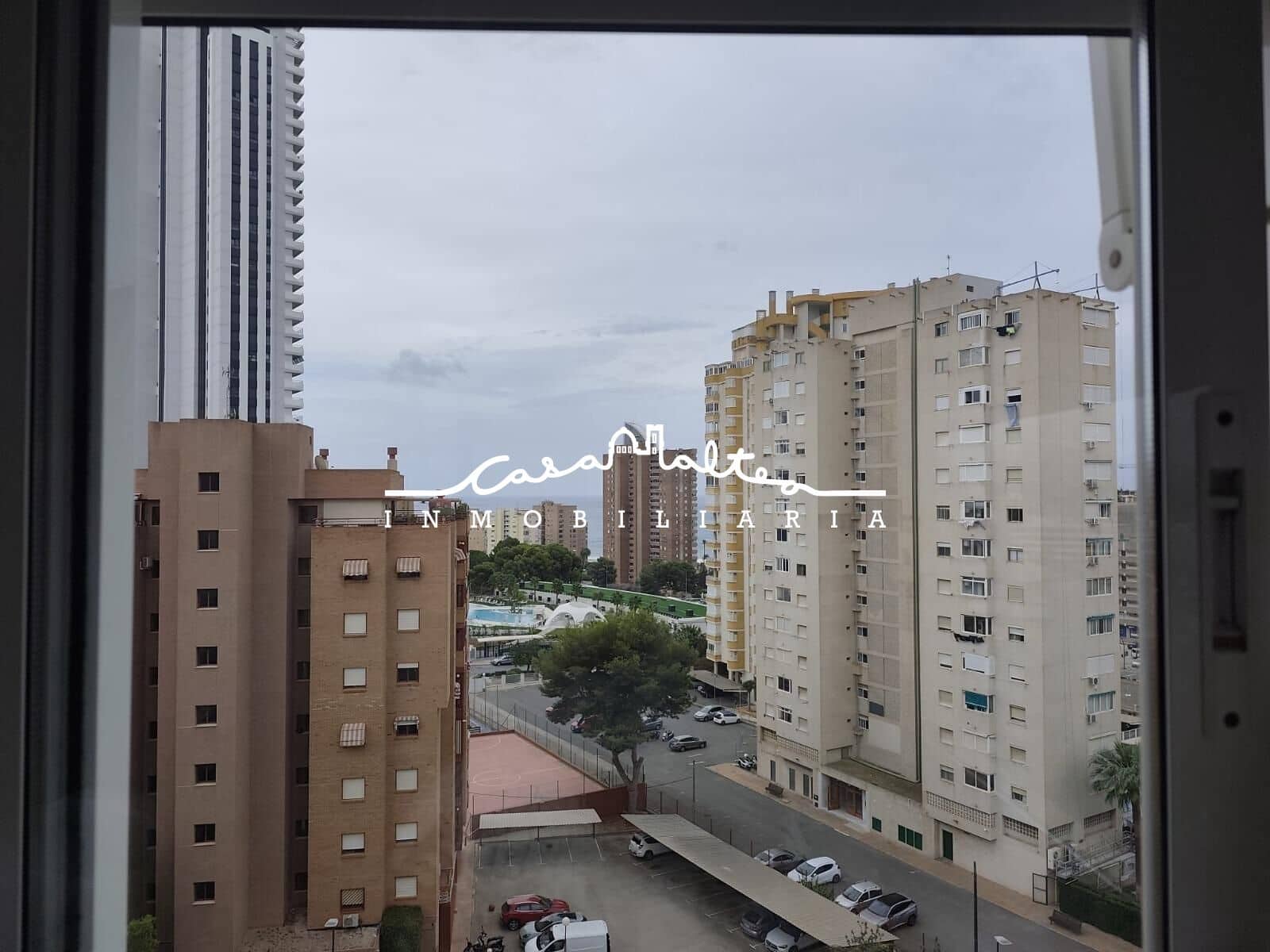 2 Zimmer Apartment zu verkaufen in Benidorm mit Pool Garage - 249.000 € (Ref: 10161634)