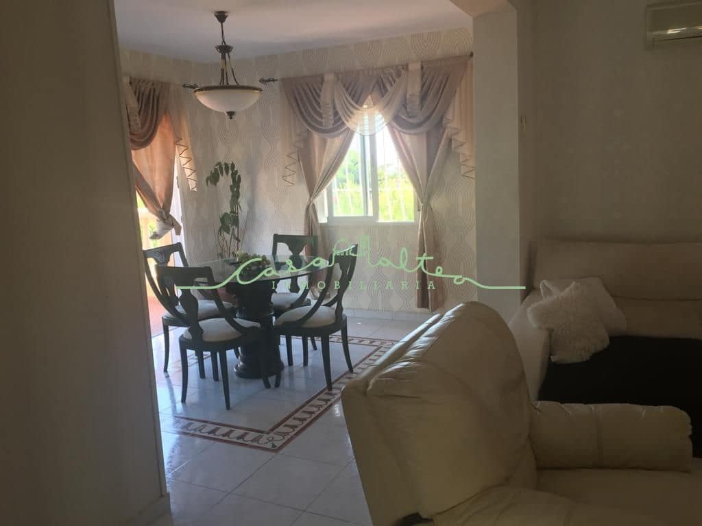 4 bedroom Villa for sale in La Nucia with garage - € 550,000 (Ref: 7382571)