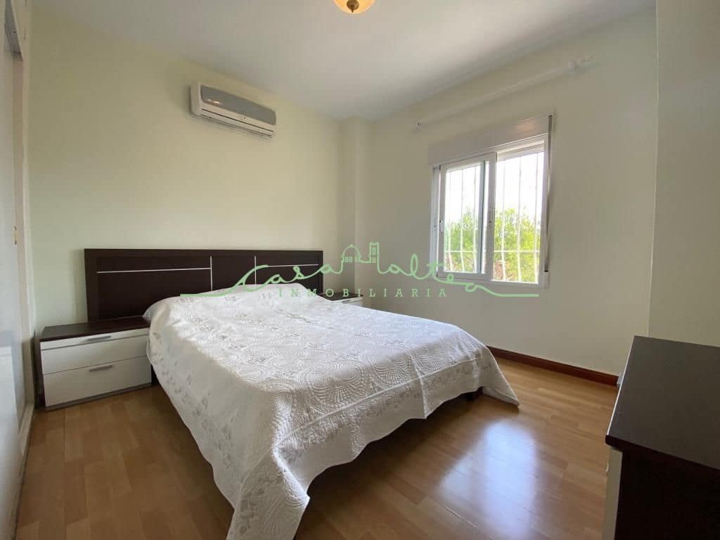 4 bedroom Villa for sale in La Nucia with garage - € 550,000 (Ref: 7382571)