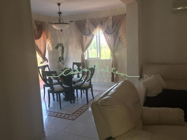 Chalet de 4 habitaciones en La Nucia en venta con garaje - 550.000 € (Ref: 7382571)