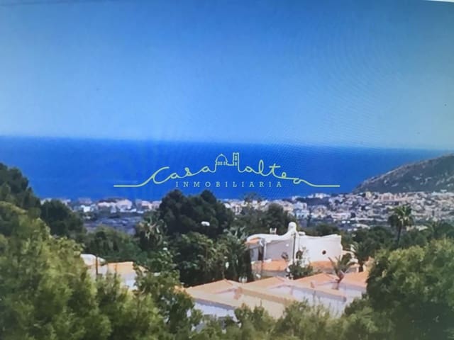 Chalet de 4 habitaciones en La Nucia en venta con garaje - 550.000 € (Ref: 7382571)