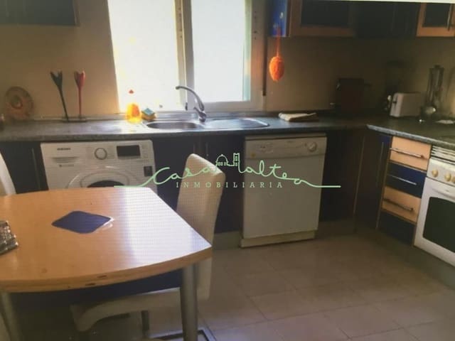 Chalet de 4 habitaciones en La Nucia en venta con garaje - 550.000 € (Ref: 7382571)