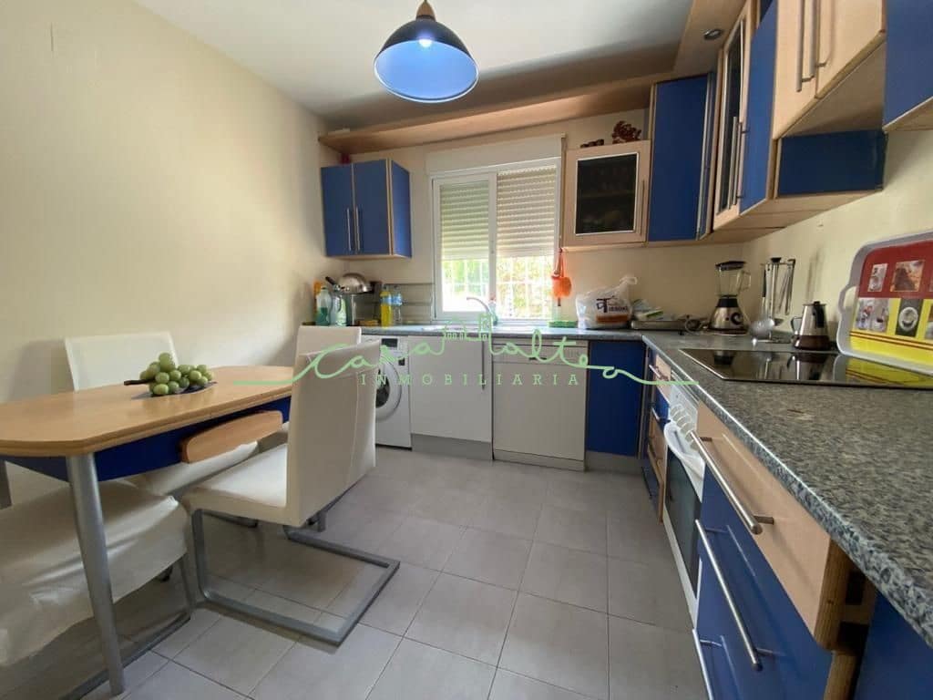 4 bedroom Villa for sale in La Nucia with garage - € 550,000 (Ref: 7382571)