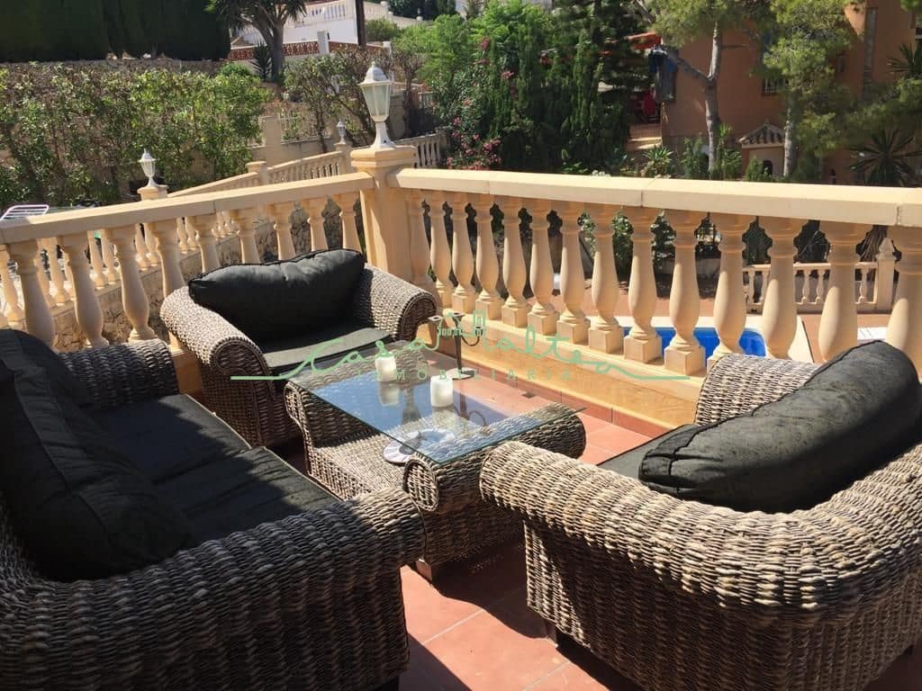 4 bedroom Villa for sale in La Nucia with garage - € 550,000 (Ref: 7382571)