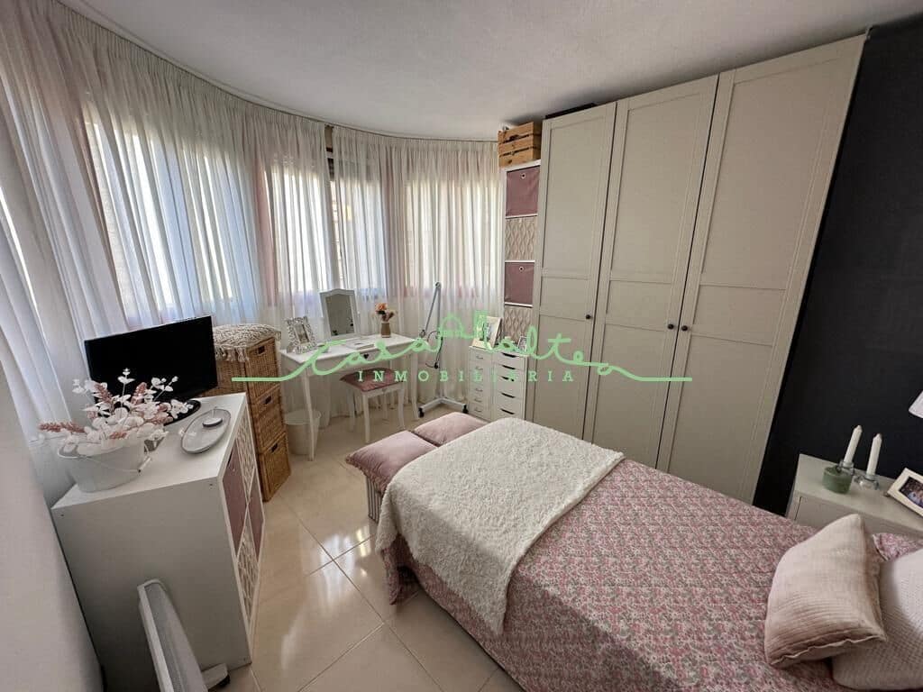 Apartamento de 2 habitaciones en Rincón de Loix, Benidorm en venta con
