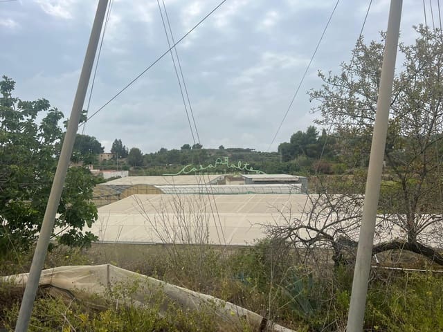 Grunde uden byggetilladelser til salg i La Nucia - € 470.000 (Ref: 7717532)