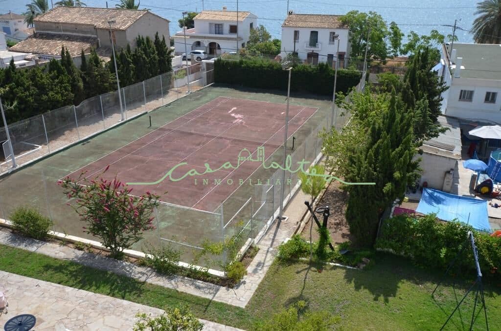 4 bedroom Villa for sale in Altea with pool - € 1,000,000 (Ref: 7721875)