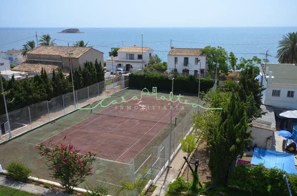 4 bedroom Villa for sale in Altea with pool - € 1,000,000 (Ref: 7721875)