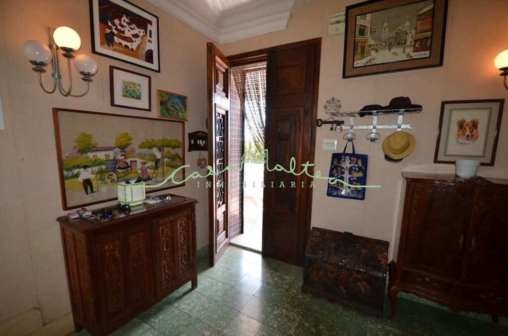 4 bedroom Villa for sale in Altea with pool - € 1,000,000 (Ref: 7721875)