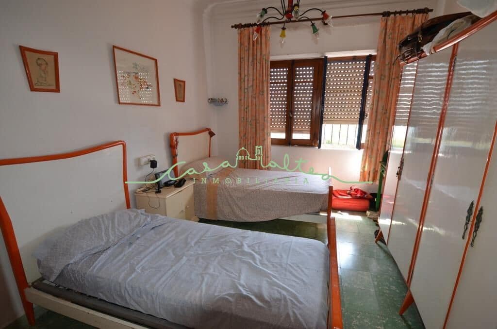 4 bedroom Villa for sale in Altea with pool - € 1,000,000 (Ref: 7721875)