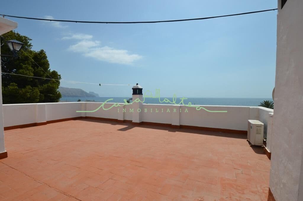 4 bedroom Villa for sale in Altea with pool - € 1,000,000 (Ref: 7721875)