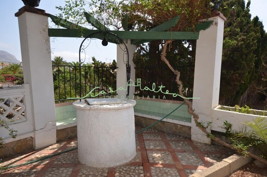 4 bedroom Villa for sale in Altea with pool - € 1,000,000 (Ref: 7721875)