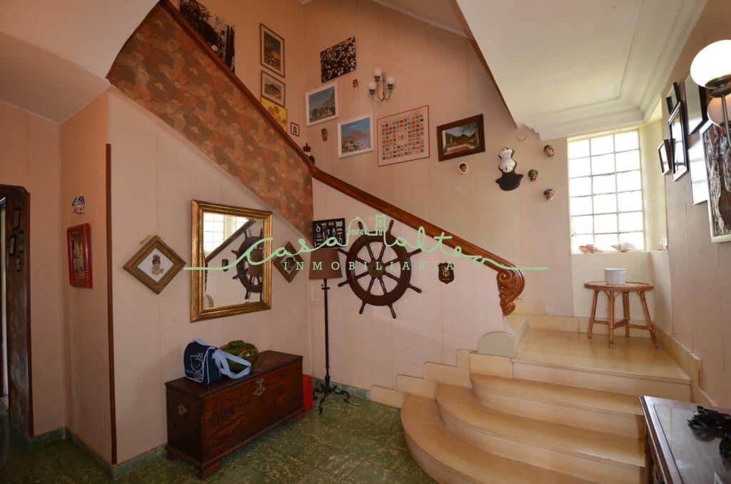 4 bedroom Villa for sale in Altea with pool - € 1,000,000 (Ref: 7721875)