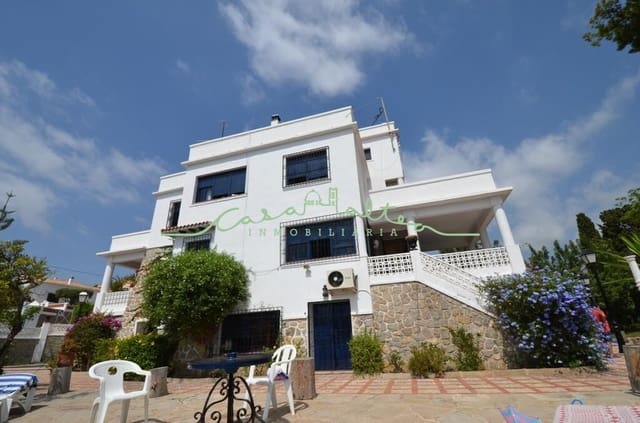 4 Zimmer Villa zu verkaufen in Altea mit Pool - 1.600.000 € (Ref: 7721875)