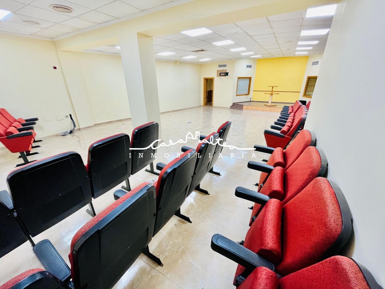 Commercial for sale in Altea - € 175,000 (Ref: 7992884)