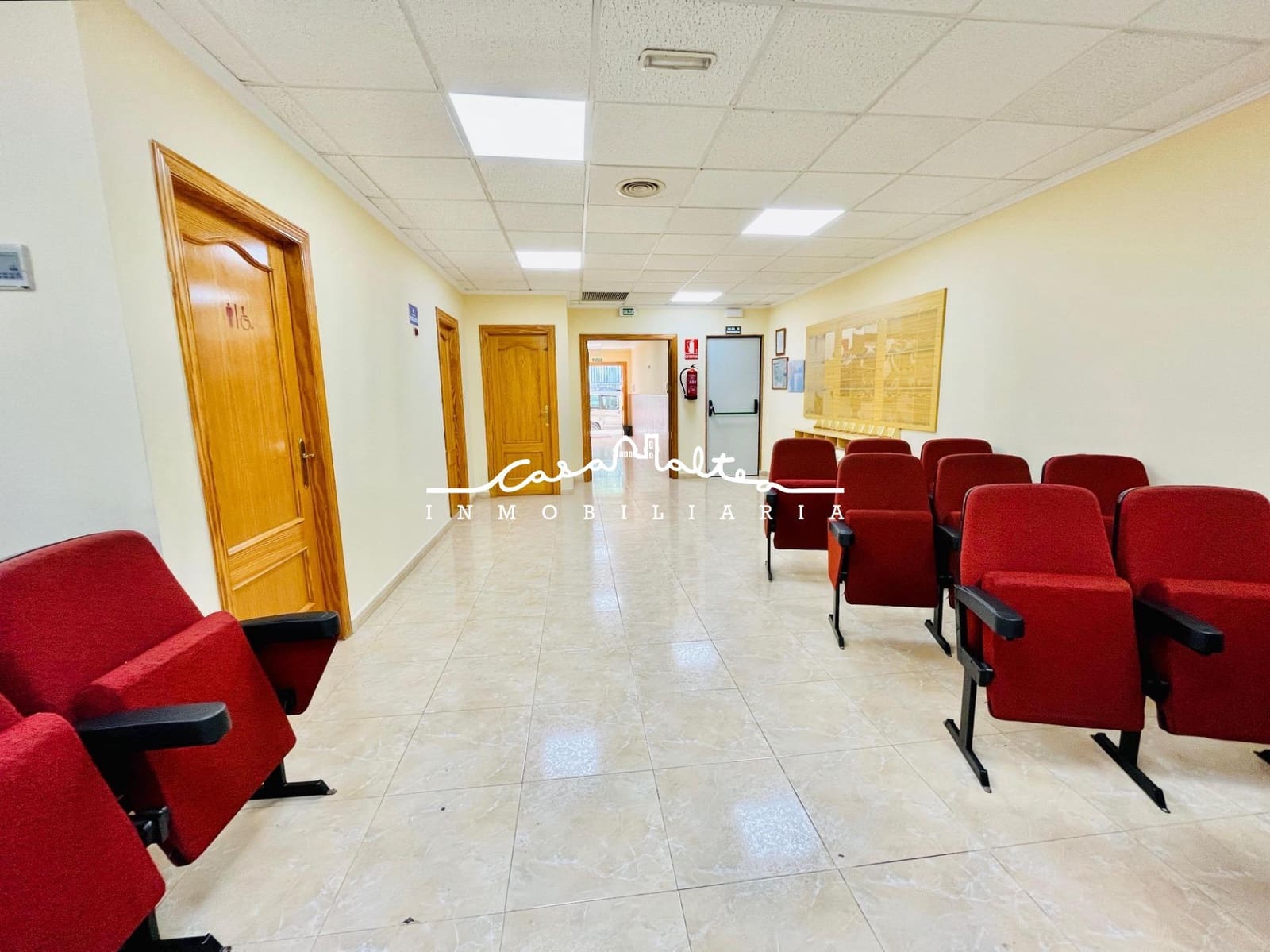 Commercial for sale in Altea - € 175,000 (Ref: 7992884)