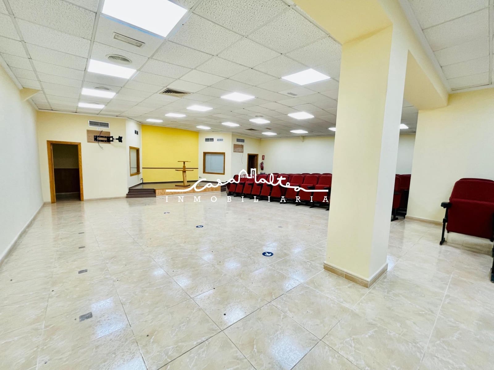 Commercial for sale in Altea - € 175,000 (Ref: 7992884)