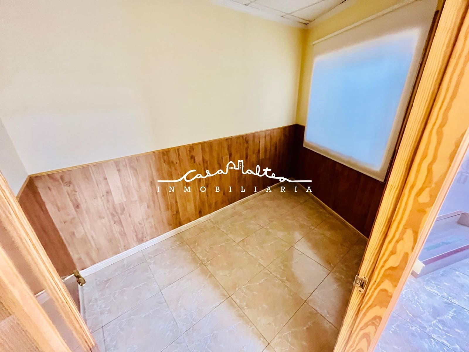 Commercial for sale in Altea - € 175,000 (Ref: 7992884)