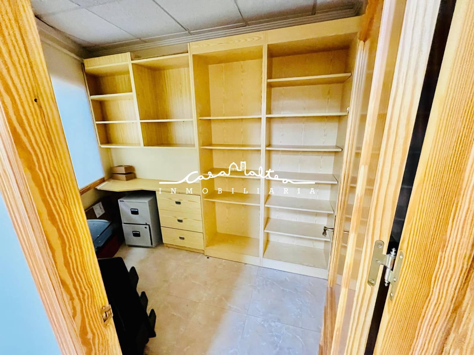 Commercial for sale in Altea - € 175,000 (Ref: 7992884)