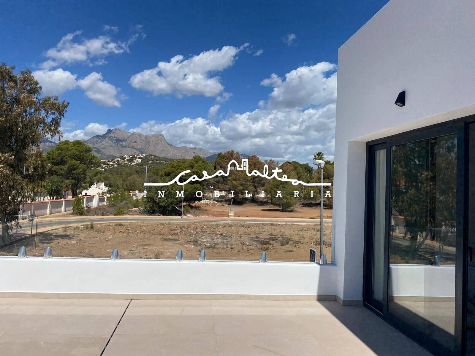 3 sovrum Villa till salu i La Nucia med pool - 1 175 000 € (Ref: 8020518)