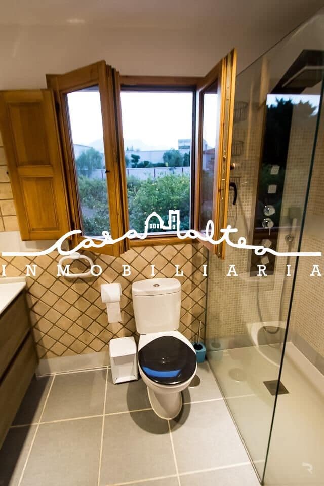 3 bedroom Villa for rent in Alfaz del Pi / L'Alfas del Pi with pool - € 2,500 (Ref: 8184033)