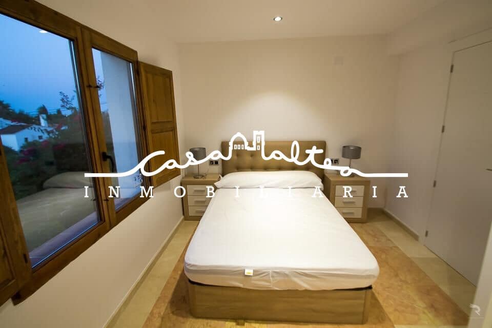 3 bedroom Villa for rent in Alfaz del Pi / L'Alfas del Pi with pool - € 2,500 (Ref: 8184033)